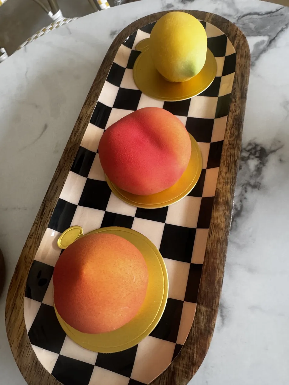Peach and lemon trompe l'oeil
